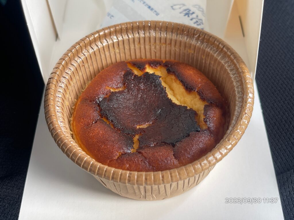 やさい菓子工房cocoaiの蜜芋バスクチーズケーキ